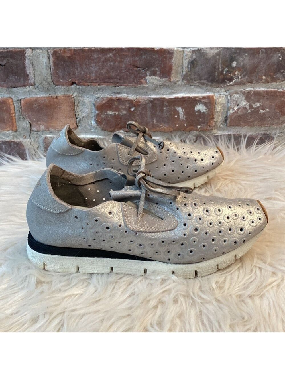 OTBT Metallic Silver Sneakers, Size 7.5M